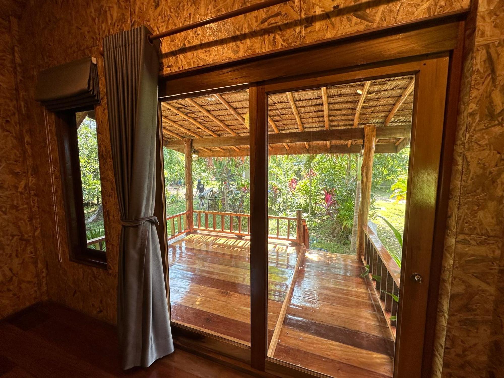 Koh Jum Hostel&Bungalow Bagian luar foto