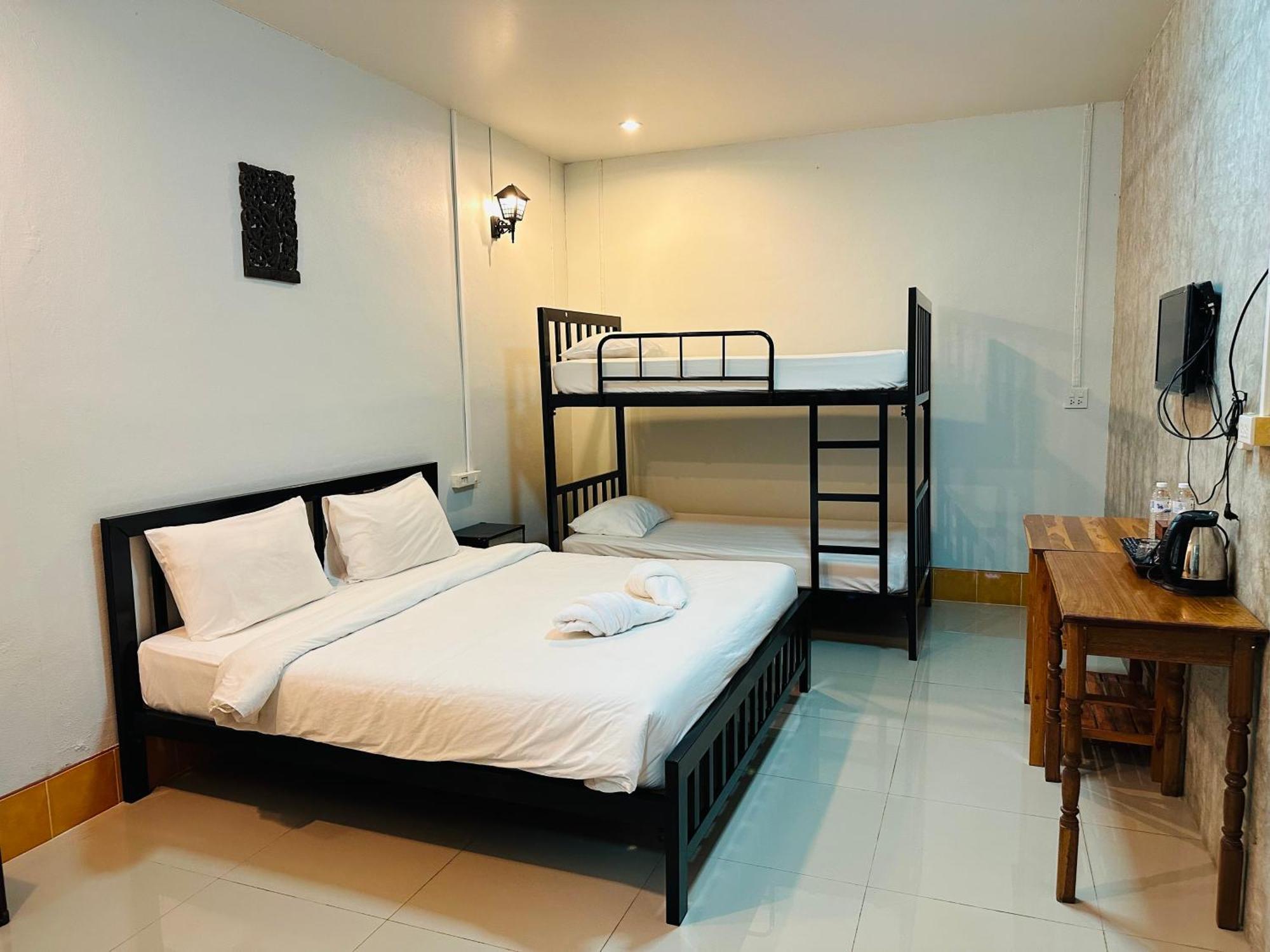 Koh Jum Hostel&Bungalow Bagian luar foto