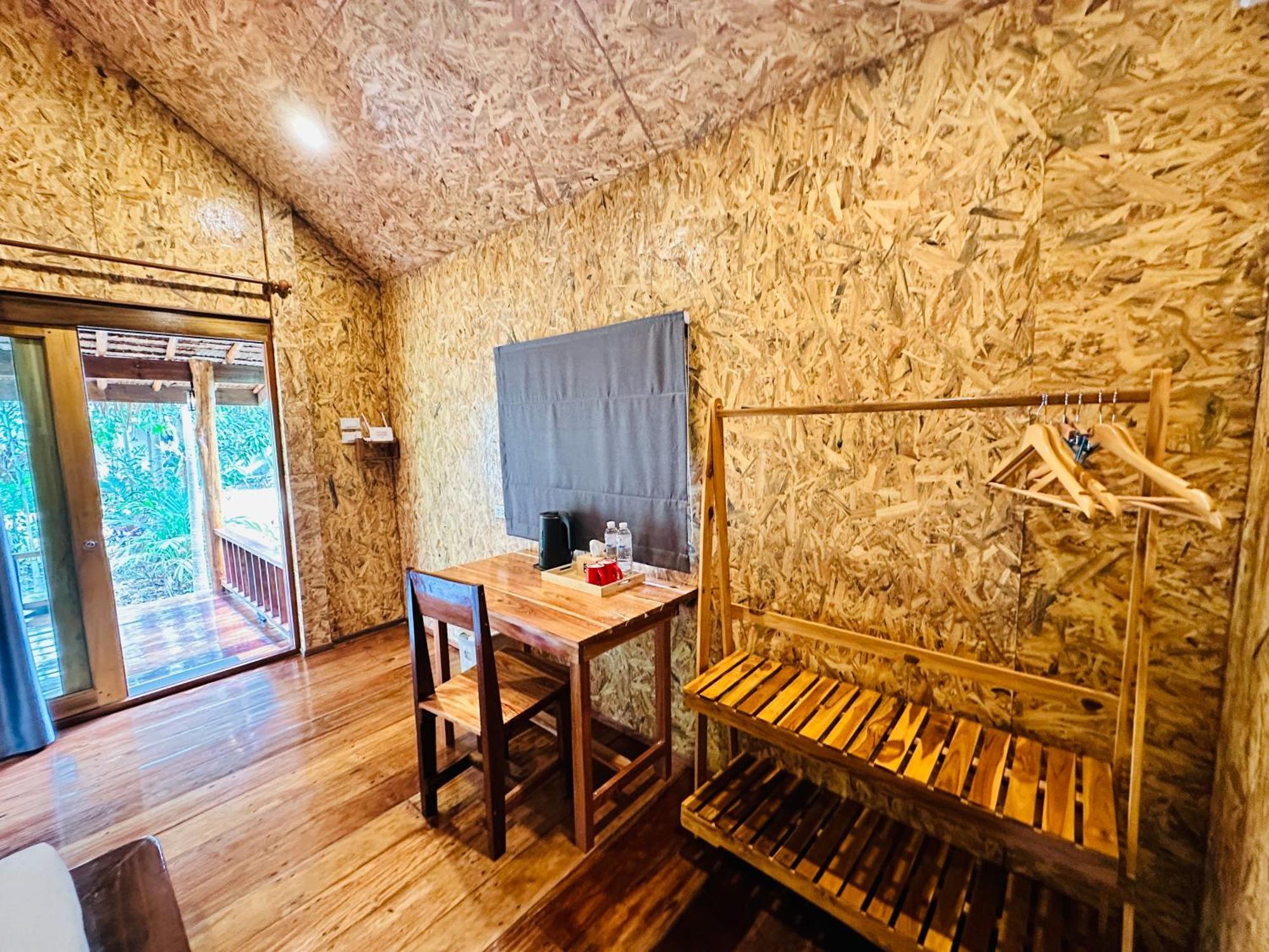 Koh Jum Hostel&Bungalow Bagian luar foto